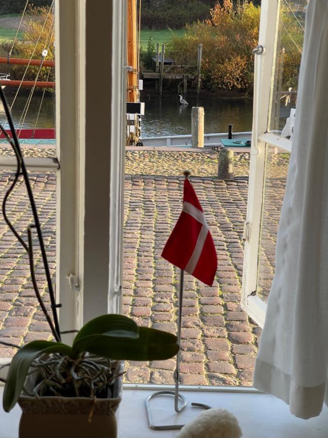 Restaurant Saelhunden Panzió Ribe Kültér fotó