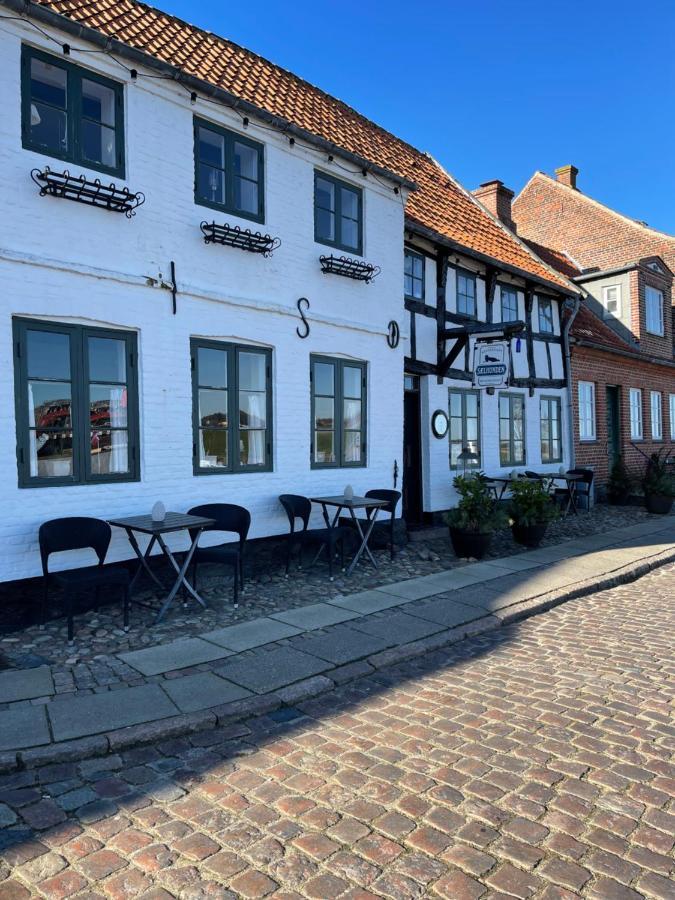 Restaurant Saelhunden Panzió Ribe Kültér fotó